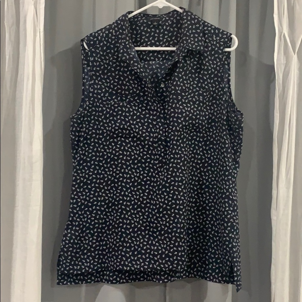 Sleeveless Navy Printed Button-Front Blouse